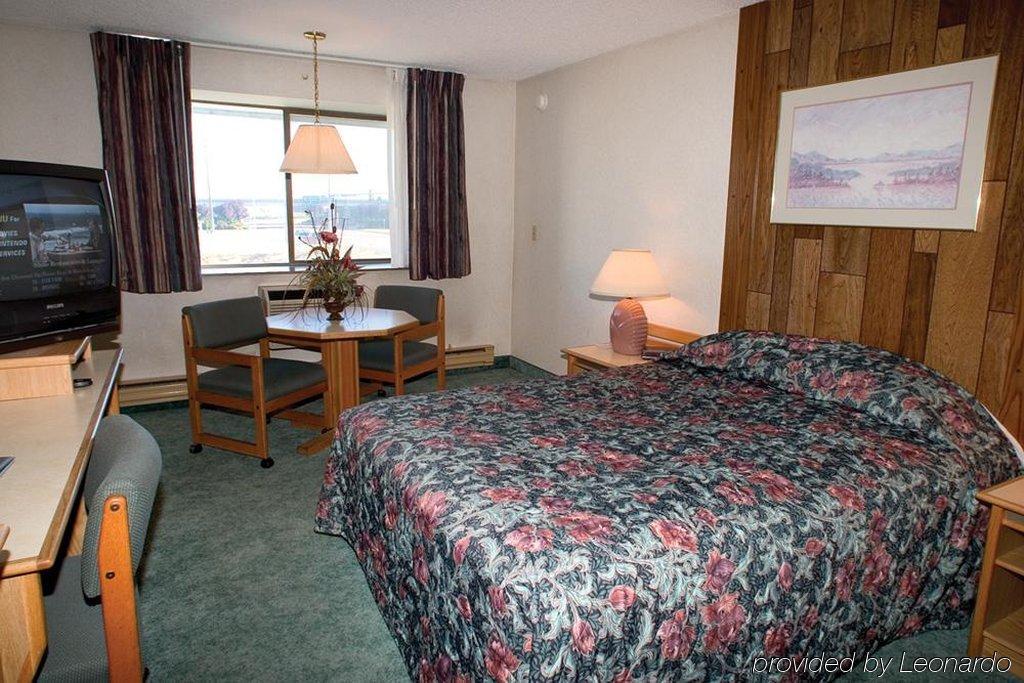 Nampa Inn & Suites Pokoj fotografie